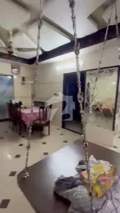 گارڈن ویسٹ کراچی میں 4 کمروں کا 12 مرلہ فلیٹ 4.25 کروڑ میں برائے فروخت۔