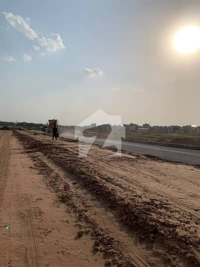 مارگلہ آرچرڈ اسلام آباد میں 1 کنال رہائشی پلاٹ 3.9 کروڑ میں برائے فروخت۔