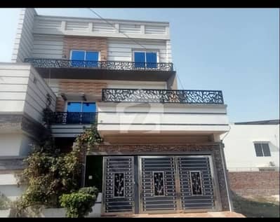 کینال روڈ رحیم یار خان میں 5 کمروں کا 8 مرلہ مکان 2.5 کروڑ میں برائے فروخت۔
