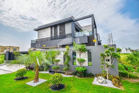 Luxury 1 Kanal Fully Furnished House | Prime Location