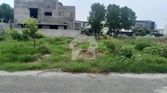 Prime Location|8 Marla Possession Plot|40' Road
