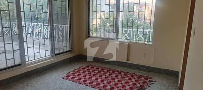 Spacious 14 Marla Upper Portion For Rent In I-8/3