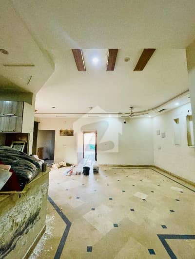 سبزہ زار سکیم لاہور میں 2 کمروں کا 10 مرلہ بالائی پورشن 58.0 ہزار میں کرایہ پر دستیاب ہے۔ سبزہ زار سکیم لاہور میں 2 کمروں کا 10 مرلہ بالائی پورشن 58.0 ہزار میں کرایہ پر دستیاب ہے۔