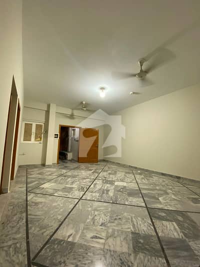 I-8 MARKAZ 2ND FLOOR NEAT AND CLEAN 2 BED APPARMENT 180K