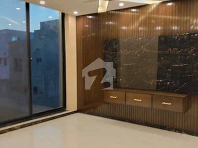 A 1 Kanal House In Lahore Is On The Market For rent
