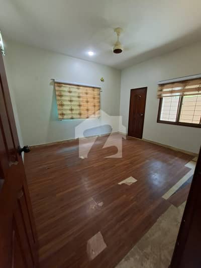 4 BEDROOMS 400 SQ YARDS GROUND FLOOR PORTION 4 BEDROOMS 400 SQ YARDS GROUND FLOOR PORTION