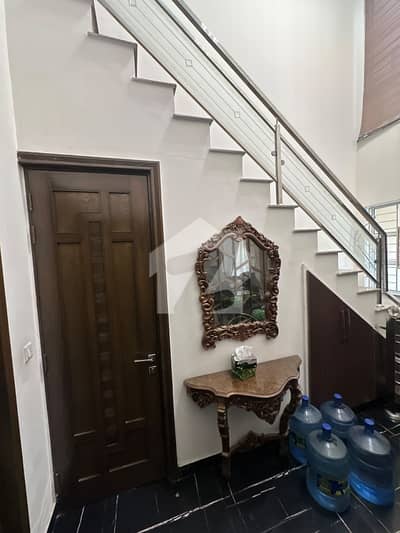ریوینیو سوسائٹی لاہور میں 5 کمروں کا 10 مرلہ مکان 4.8 کروڑ میں برائے فروخت۔ ریوینیو سوسائٹی لاہور میں 5 کمروں کا 10 مرلہ مکان 4.8 کروڑ میں برائے فروخت۔