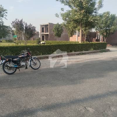 الرحمان گارڈن فیز 2 الرحمان گارڈن,لاہور میں 5 مرلہ رہائشی پلاٹ 92.5 لاکھ میں برائے فروخت۔