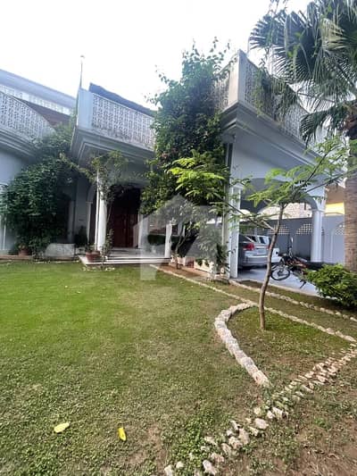 ایف ۔ 7/4 ایف ۔ 7,اسلام آباد میں 5 کمروں کا 1 کنال مکان 34.5 کروڑ میں برائے فروخت۔