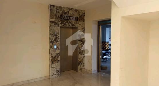 12 Marla Flat For rent In Lahore