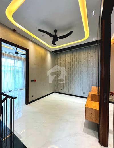 ULTRA MODREN 5 MARLA HOUSE FOR RENT IN DHA 9 TOWN LAHORE