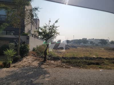 1 Kanal Residential Plot 415. lac DHA Phase 7, A prime investment opportunity in a sought-after location. Enjoy a well-established neighborhood with excellent access to key amenities and a peaceful residential environment. DHA Phase 7 Contact us for details & viewing. 1 Kanal Residential Plot 415. lac DHA Phase 7, A prime investment opportunity in a sought-after location. Enjoy a well-established neighborhood with excellent access to key amenities and a peaceful residential environment. DHA Phase 7 Contact us for details & viewing.