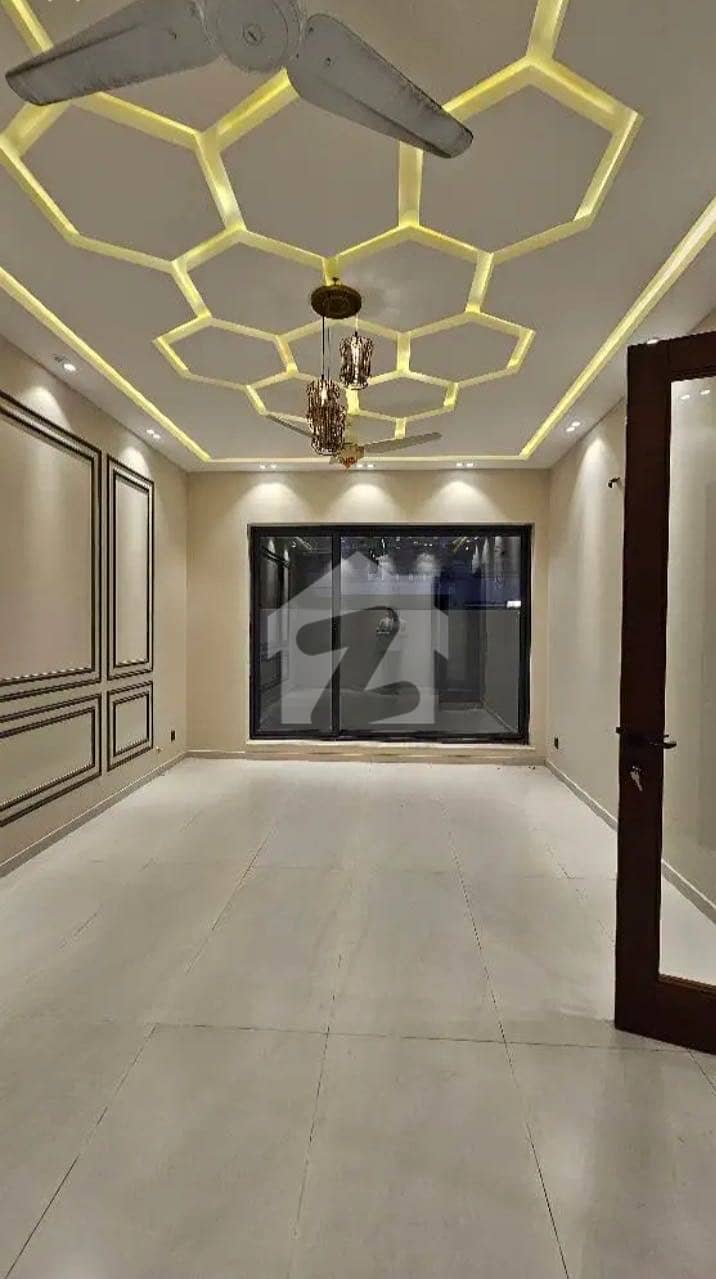Brand New Designer House Brand New Designer House