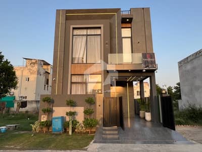 ڈی ایچ اے 9 ٹاؤن ڈیفنس (ڈی ایچ اے),لاہور میں 3 کمروں کا 5 مرلہ مکان 99.0 ہزار میں کرایہ پر دستیاب ہے۔ ڈی ایچ اے 9 ٹاؤن ڈیفنس (ڈی ایچ اے),لاہور میں 3 کمروں کا 5 مرلہ مکان 99.0 ہزار میں کرایہ پر دستیاب ہے۔