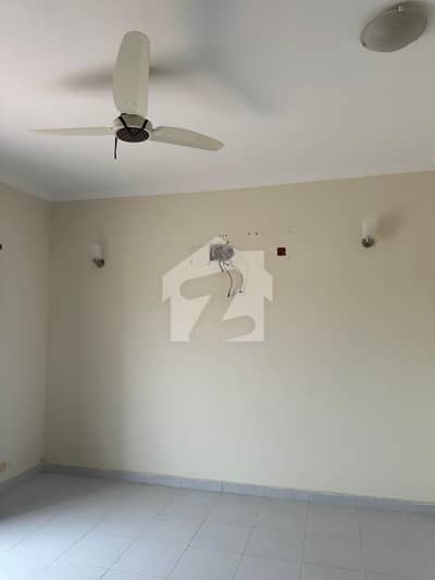 3 Bed DDL 235 Sq Yard Villa Available FOR SALE IN PRECINCT 27 . All Amenities Including Park , Mosques And Gallery 3 Bed DDL 235 Sq Yard Villa Available FOR SALE IN PRECINCT 27 . All Amenities Including Park , Mosques And Gallery