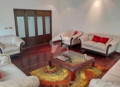End Your Search For Prime Location House Here And rent Now