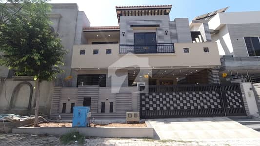ٹاپ سٹی 1 اسلام آباد میں 4 کمروں کا 10 مرلہ مکان 5.75 کروڑ میں برائے فروخت۔ ٹاپ سٹی 1 اسلام آباد میں 4 کمروں کا 10 مرلہ مکان 5.75 کروڑ میں برائے فروخت۔