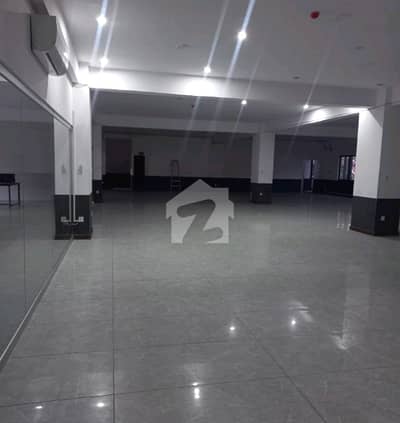 آئی ۔ 10/3 آئی ۔ 10,اسلام آباد میں 18 مرلہ گودام 8.8 لاکھ میں کرایہ پر دستیاب ہے۔