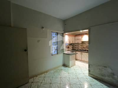 Get A 650 Square Feet Flat For sale In Gulistan-e-Jauhar - Block 17