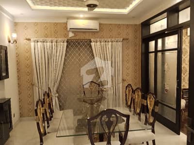 ڈی ایچ اے فیز 1 ڈی ایچ اے ڈیفینس,لاہور میں 5 کمروں کا 1 کنال مکان 7.6 کروڑ میں برائے فروخت۔