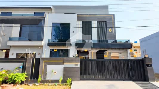 Good Prime Location 10 Marla House For sale In Central Park - Block G