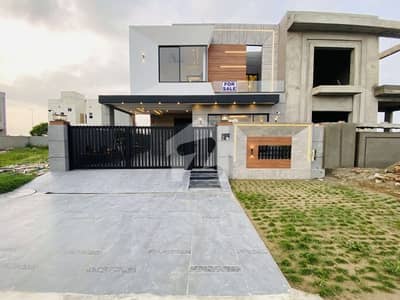 10 Marla Luxury House for Sale in DHA Lahore