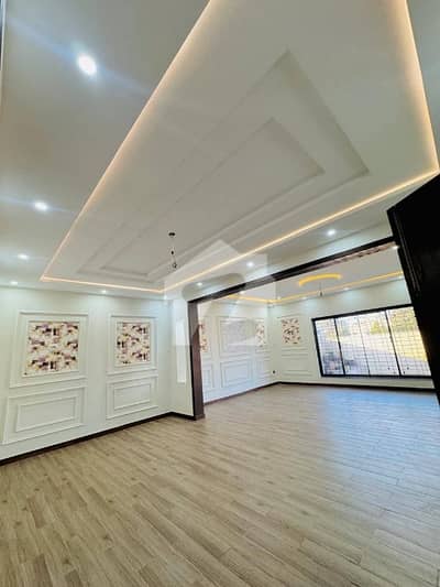 E-11/2 10 Marla Triple Storey New House Available For Sale