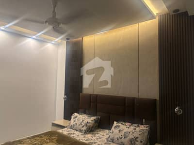 PRIME LOCATION 10 MARLA DOUBLE STOREY DOUBLE UNIT(3-4 YEARS USED) HOUSE FOR SALE EX-AIR AVENUE DHA PHASE 8