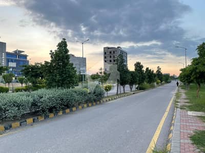 1 Kanal Plot In E Block Prime Location 1 Kanal Plot In E Block Prime Location
