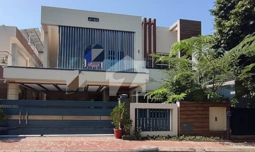 بحریہ ٹاؤن فیز 1 بحریہ ٹاؤن راولپنڈی,راولپنڈی میں 7 کمروں کا 1 کنال مکان 10.5 کروڑ میں برائے فروخت۔ بحریہ ٹاؤن فیز 1 بحریہ ٹاؤن راولپنڈی,راولپنڈی میں 7 کمروں کا 1 کنال مکان 10.5 کروڑ میں برائے فروخت۔