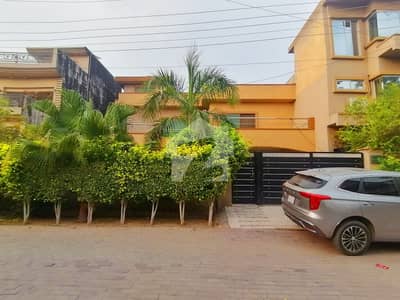 22 Marla Prime Location House For Sale In Gul-E-Damin Block B Lahore