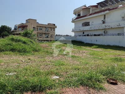 26 Marla Corner Plot for sale