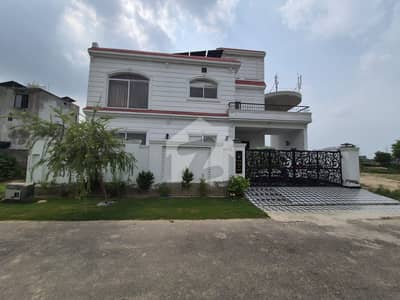 10 Marla House Available For Sale In Lake City Sector M-3 Extension