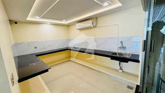 08 Marla Ground And Mazanin Floor For Rent