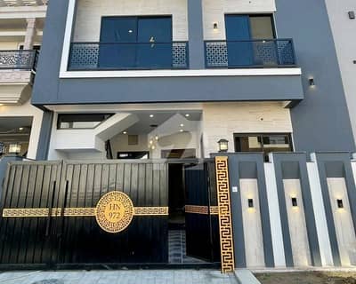 ایم پی سی ایچ ایس - بلاک سی 1 ایم پی سی ایچ ایس ۔ ملٹی گارڈنز,بی ۔ 17,اسلام آباد میں 3 کمروں کا 5 مرلہ مکان 2.75 کروڑ میں برائے فروخت۔ ایم پی سی ایچ ایس - بلاک سی 1 ایم پی سی ایچ ایس ۔ ملٹی گارڈنز,بی ۔ 17,اسلام آباد میں 3 کمروں کا 5 مرلہ مکان 2.75 کروڑ میں برائے فروخت۔