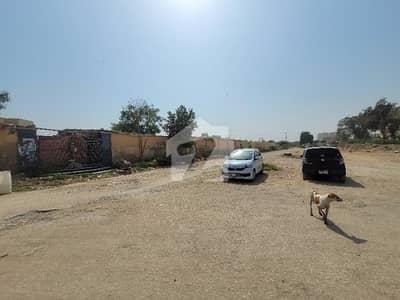 960 Sq Yd Corner Plot 100x50 Ft Road Corner In Gulistan E Johar Block 7
