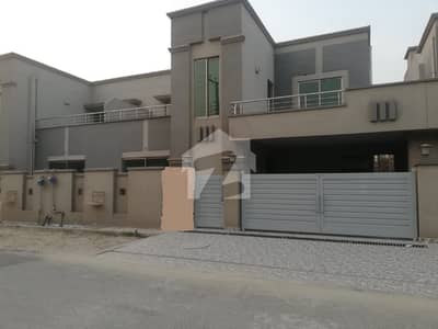 Askari 11, Sector B, 11 Marla, 05 Bed, Luxury House For Rent.