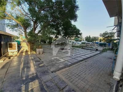 I-8 Markaz 816 Sqft Main Road Corner Shop for Resturent,Cafe,Brand with Big Open Dining Space For Rent