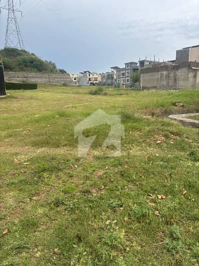 Good 10 Marla Residential Plot For Sale In Bahria Town Phase 8 - Block L