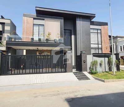 Centrally Located Corner House In Citi Housing Society Is Available For sale