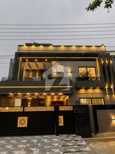 یو ای ٹی ہاؤسنگ سوسائٹی لاہور میں 6 کمروں کا 10 مرلہ مکان 4.5 کروڑ میں برائے فروخت۔ یو ای ٹی ہاؤسنگ سوسائٹی لاہور میں 6 کمروں کا 10 مرلہ مکان 4.5 کروڑ میں برائے فروخت۔