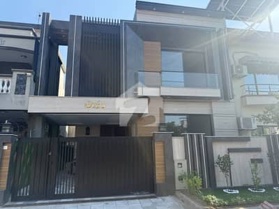 بحریہ ٹاؤن فیز 5 بحریہ ٹاؤن راولپنڈی,راولپنڈی میں 5 کمروں کا 11 مرلہ مکان 6.3 کروڑ میں برائے فروخت۔ بحریہ ٹاؤن فیز 5 بحریہ ٹاؤن راولپنڈی,راولپنڈی میں 5 کمروں کا 11 مرلہ مکان 6.3 کروڑ میں برائے فروخت۔