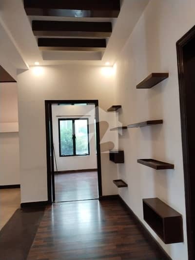 1 Kanal Upper Portion available for the Rent in DHA Lahore phase 4 Block GG