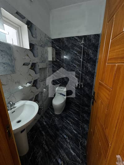 7 Marla Ground Portion Availble For Rent In B-17 Islamabad