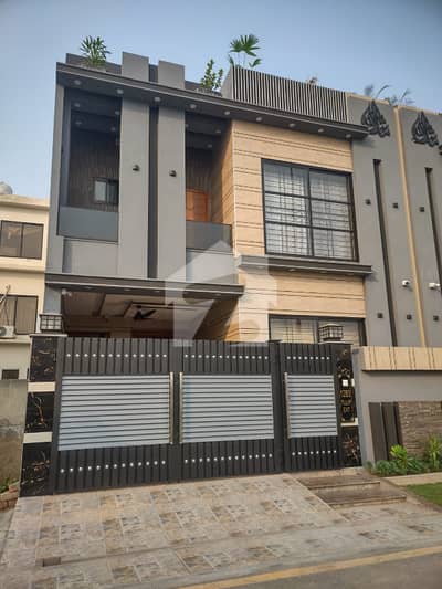 5 Marla Modern Luxury Home For Sale In Tulip Extension Block A Perfect Blend Of Style &Amp; Comfort!