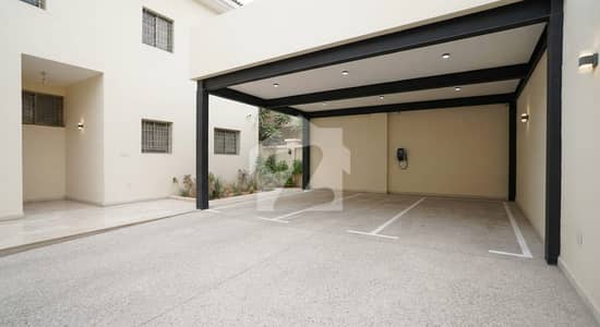 Lower Portion Sized 500 Square Yards Available In PECHS Block 6