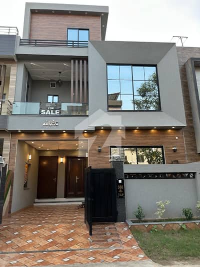 5 Marla Ultra-Luxury House For Sale A Dream Home Awaits!