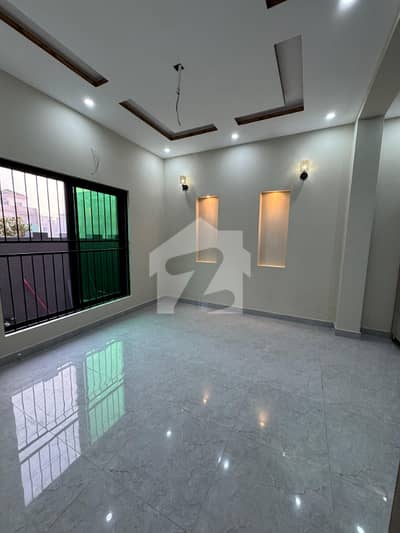 Stunning 5 Marla House with Modern Amenities Your Dream Home Awaits!