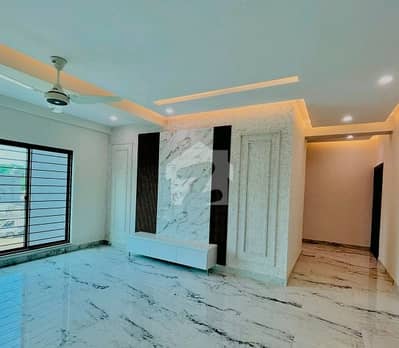 Prominently-Located Flat Available In Askari 10 For sale