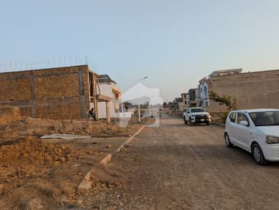 Solid Land 7 Marla Plot Available For Sale